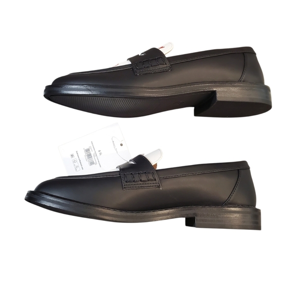 Free Assembly Loafers Womens 6.5 Black White Heart-Embellished Two-Tone Penny - Picture 7 of 11